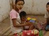 Femme birmane et son enfant